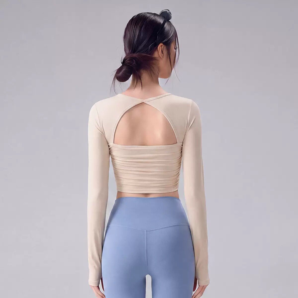 가슴 패드가 내장된 여성용 롱슬리브 요가 탑, 러닝,  - Pilates Yoga One 리뷰 및 가격